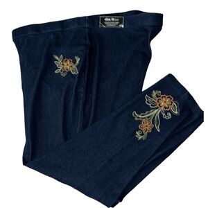 NWT, Alfred Dunner, Ankle Pants w/floral Appliqué , Slim fit, RT $58